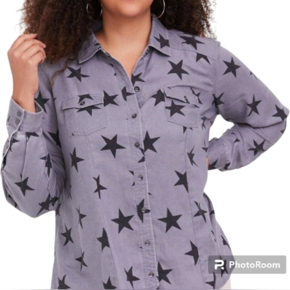 TORRID Taylor Size 1X Gray Star Pattern Western Twill Button Down Shirt …